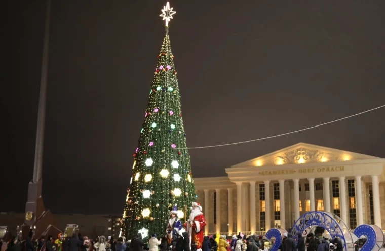 Когда установят главную ёлку Уральска